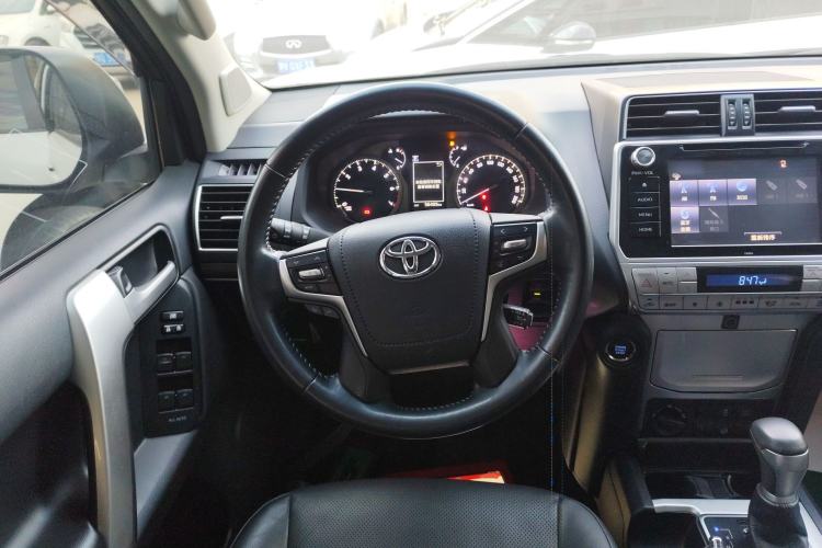 Used Toyota Prado 2018 3.5L Automatic TX-L Steering Wheel