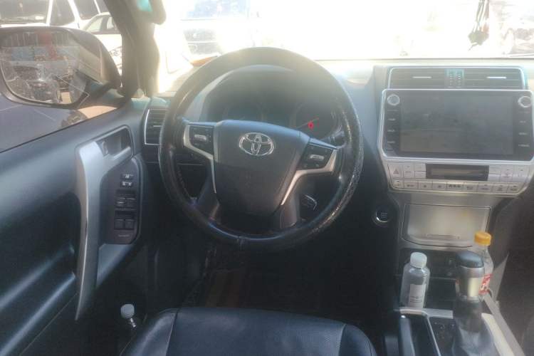 Used Toyota Prado 2018 3.5L Automatic TX-L Steering Wheel