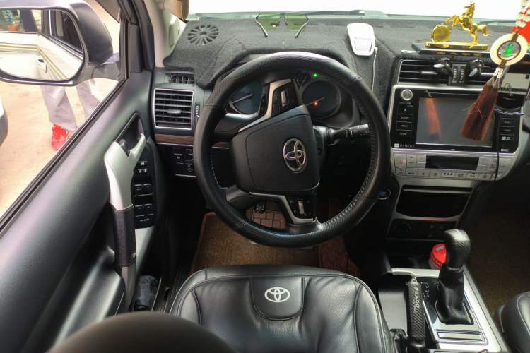 Used Toyota Prado 2018 3.5L Automatic TX-L NAVI with Rear-Mounted Spare Tire Steering Wheel