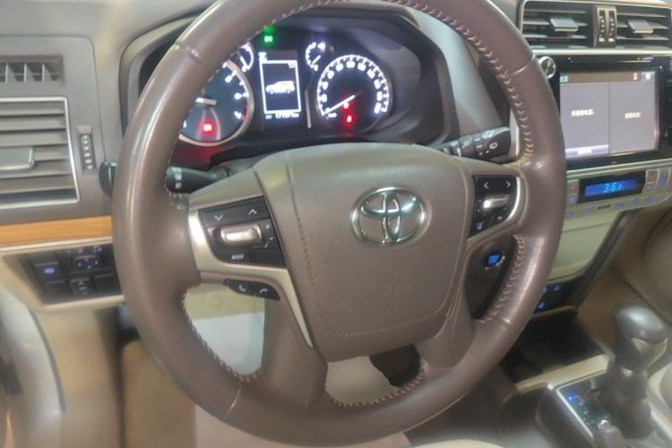 Used Toyota Prado 2018 3.5L Automatic TX-L Steering Wheel