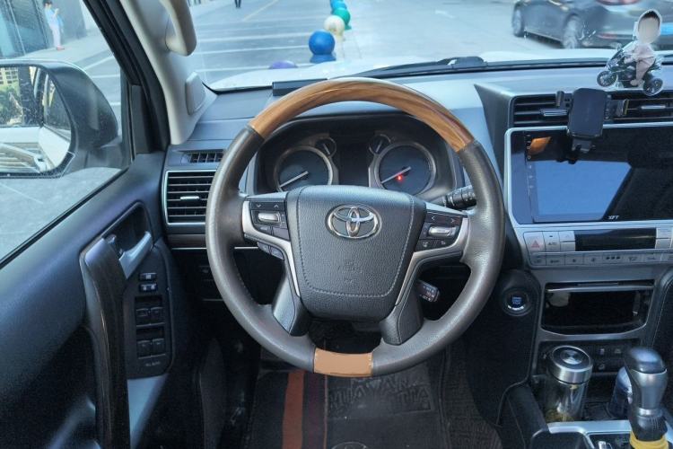 Used Toyota Prado 2018 3.5L Automatic TX-L Steering Wheel
