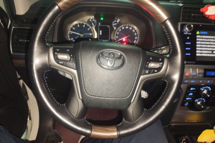 Used Toyota Prado 2018 3.5L Automatic VX NAVI Steering Wheel