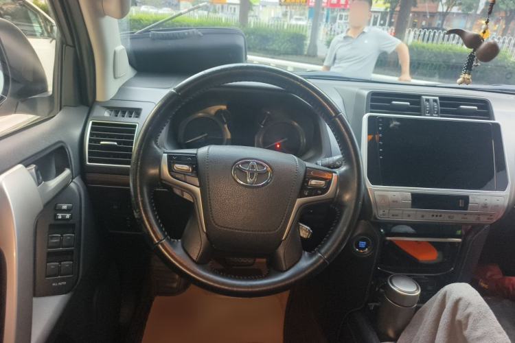 Used Toyota Prado 2018 3.5L Automatic TX-L Steering Wheel