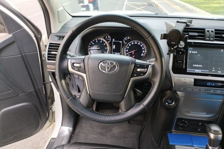 Used Toyota Prado 2018 3.5L Automatic TX-L Steering Wheel