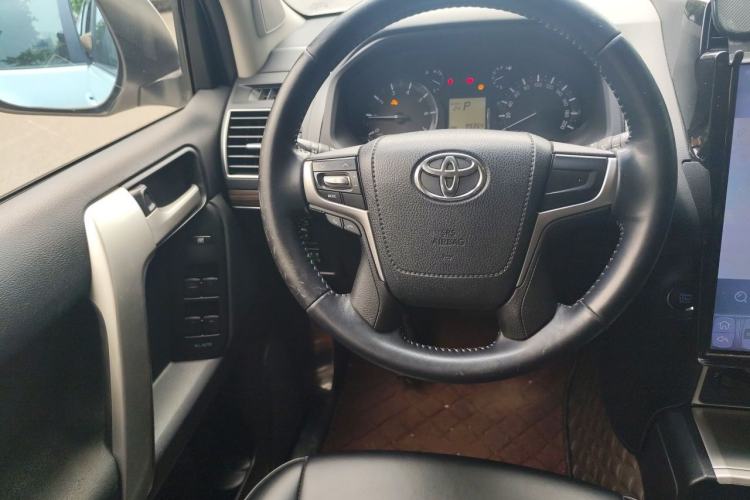 Used Toyota Prado 2018 3.5L Automatic TX Steering Wheel