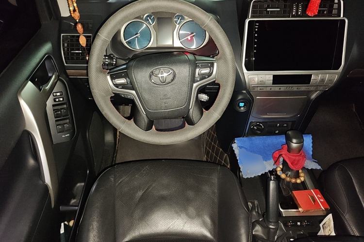 Used Toyota Prado 2018 3.5L Automatic TX-L Steering Wheel