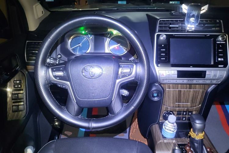Used Toyota Prado 2018 3.5L Automatic TX-L NAVI with Rear-Mounted Spare Tire Steering Wheel