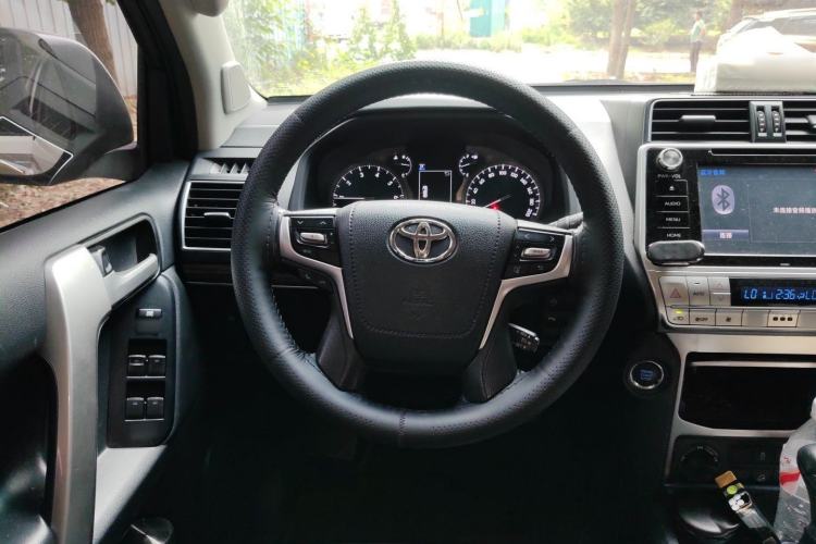 Used Toyota Prado 2018 3.5L Automatic TX-L Steering Wheel