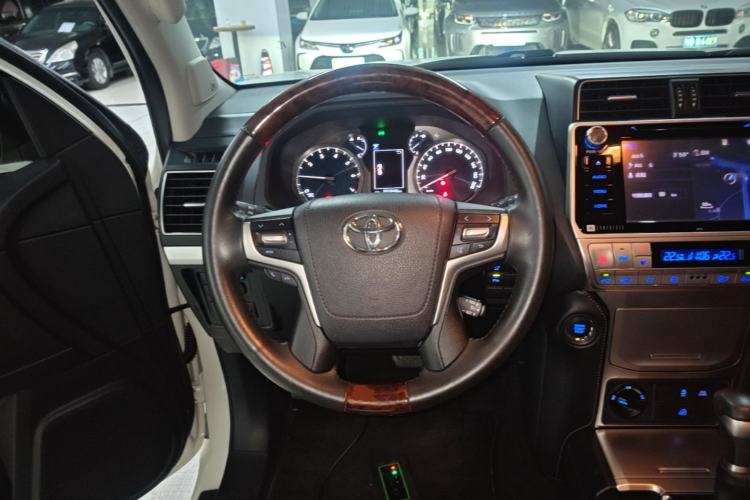 Used Toyota Prado 2018 3.5L Automatic TX-L NAVI with Rear-Mounted Spare Tire Steering Wheel