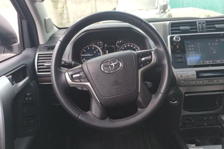 Used Toyota Prado 2018 3.5L Automatic TX-L Steering Wheel