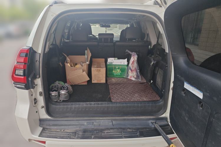 Used Toyota Prado 2018 3.5L Automatic TX-L with Rear-Mounted Spare Tire Trunk