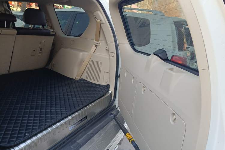 Used Toyota Prado 2018 3.5L Automatic SX Trunk