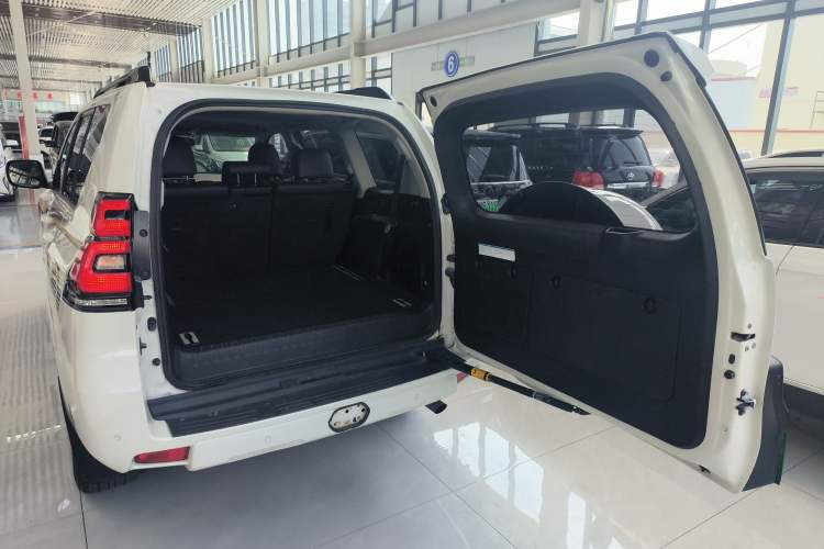 Used Toyota Prado 2018 3.5L Automatic TX-L with Rear-Mounted Spare Tire Trunk