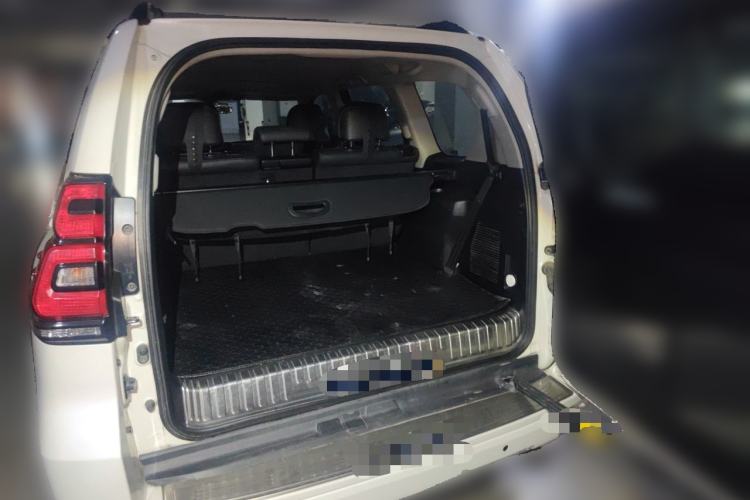 Used Toyota Prado 2018 3.5L Automatic TX-L with Rear-Mounted Spare Tire Trunk