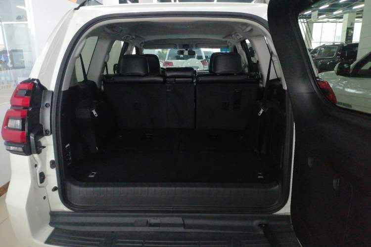 Used Toyota Prado 2018 3.5L Automatic TX Trunk