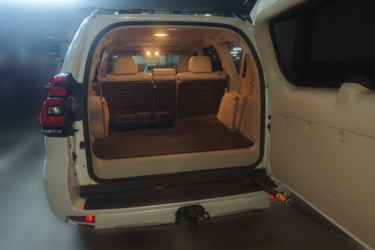 Used Toyota Prado 2018 3.5L Automatic TX-L Trunk