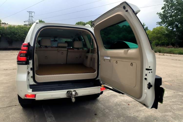 Used Toyota Prado 2018 4.0L U.S.-Spec Version 7 Seats Trunk