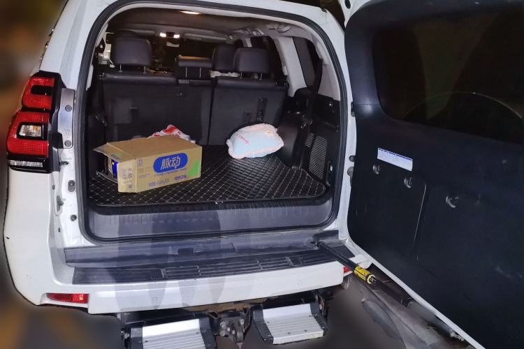 Used Toyota Prado 2018 3.5L Automatic TX-L with Rear-Mounted Spare Tire Trunk