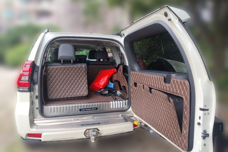 Used Toyota Prado 2018 3.5L Automatic TX-L with Rear-Mounted Spare Tire Trunk