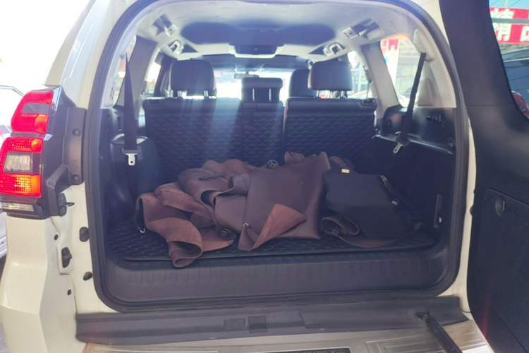 Used Toyota Prado 2018 3.5L Automatic TX-L NAVI Trunk