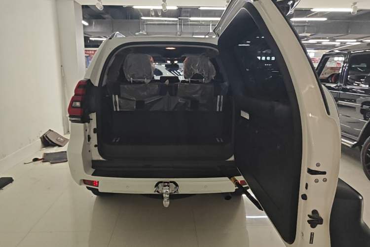 Used Toyota Prado 2018 3.5L Automatic TX-L NAVI with Rear-Mounted Spare Tire Trunk