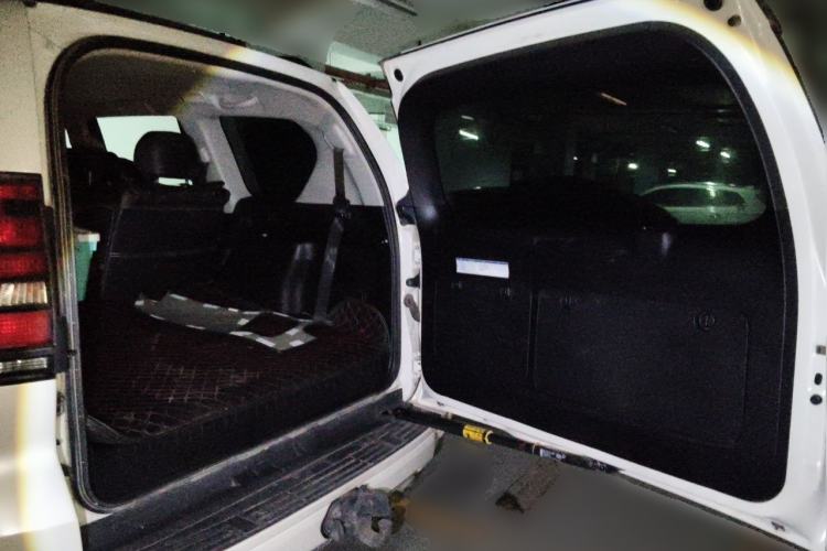 Used Toyota Prado 2018 3.5L Automatic VX with Rear-Mounted Spare Tire Trunk