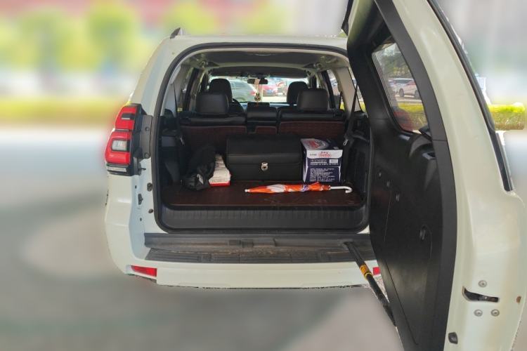 Used Toyota Prado 2018 3.5L Automatic TX Trunk