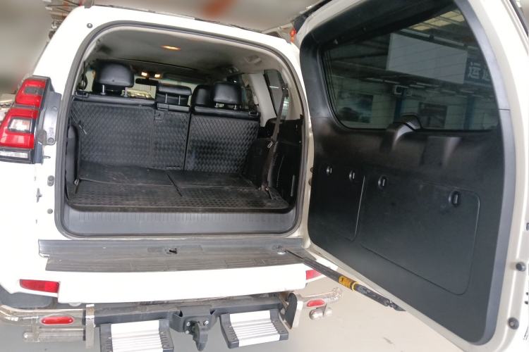 Used Toyota Prado 2018 3.5L Automatic SX Trunk
