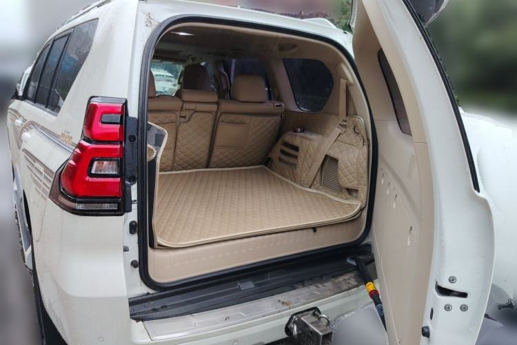 Used Toyota Prado  Trunk