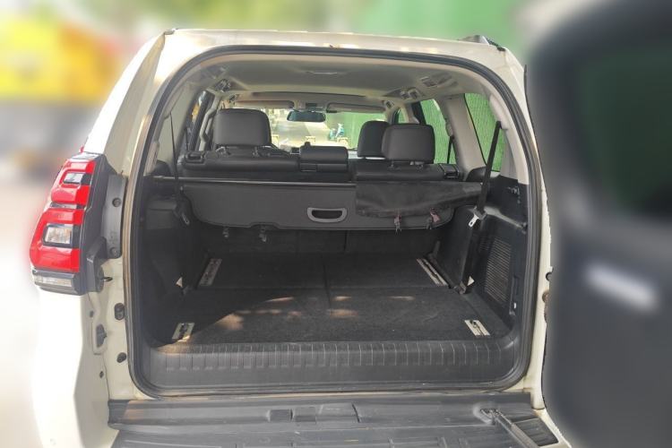 Used Toyota Prado 2018 3.5L Automatic TX-L with Rear-Mounted Spare Tire Trunk