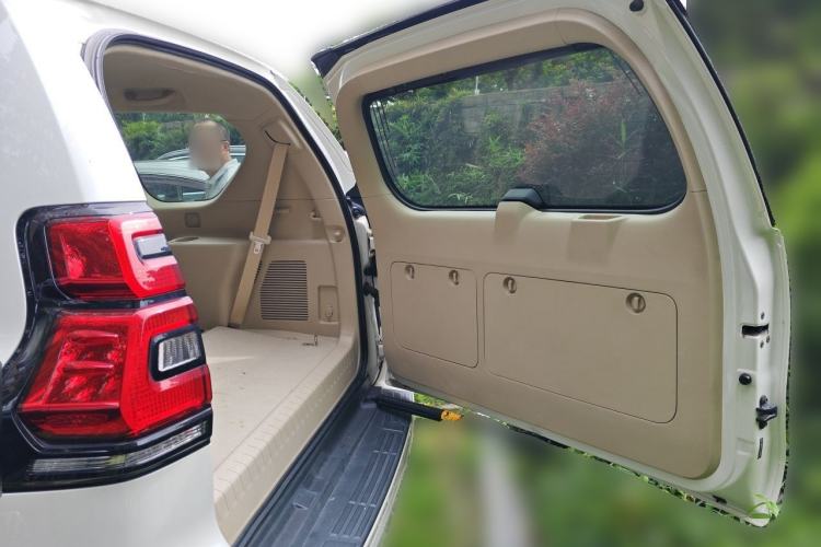 Used Toyota Prado 2018 3.5L Automatic TX Trunk
