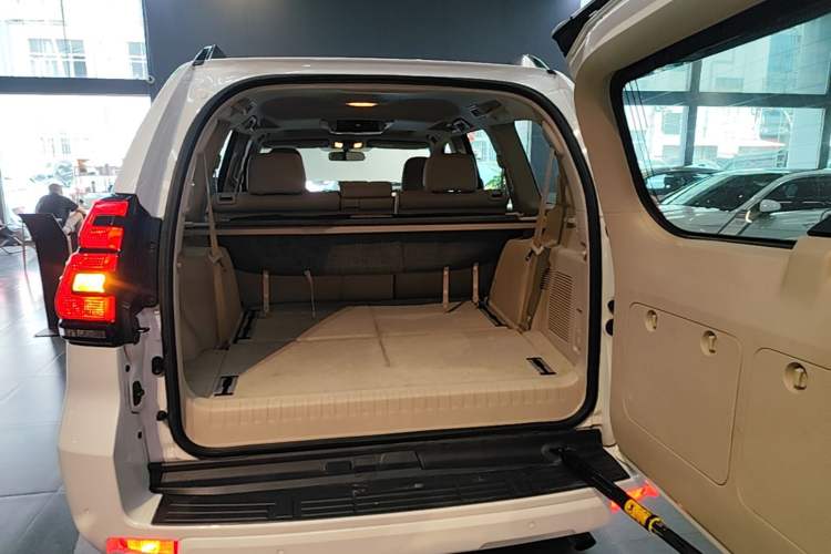 Used Toyota Prado 2018 3.5L Automatic TX-L NAVI Trunk