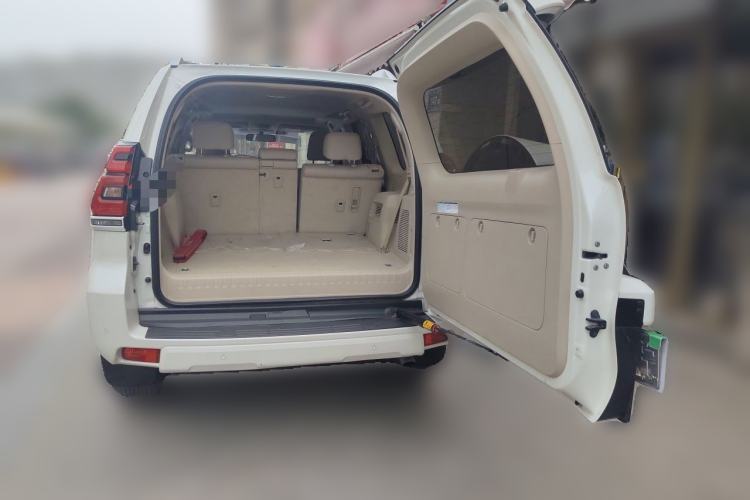 Used Toyota Prado  Trunk
