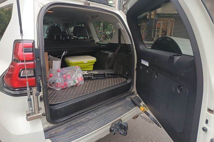 Used Toyota Prado 2018 3.5L Automatic TX-L with Rear-Mounted Spare Tire Trunk