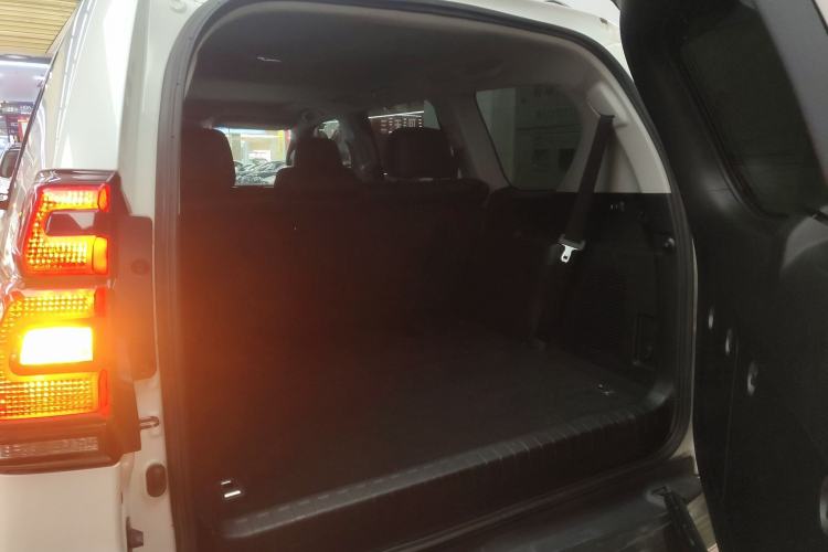 Used Toyota Prado 2018 3.5L Automatic SX Trunk