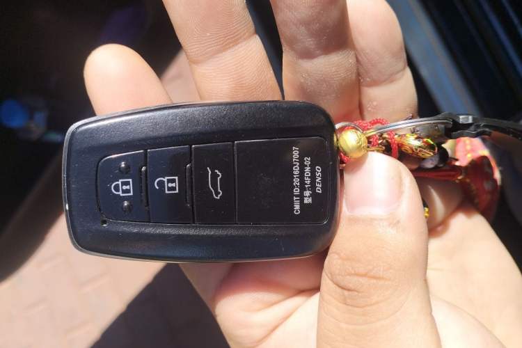 Used Toyota Prado 2018 3.5L Automatic TX-L Vehicle Key