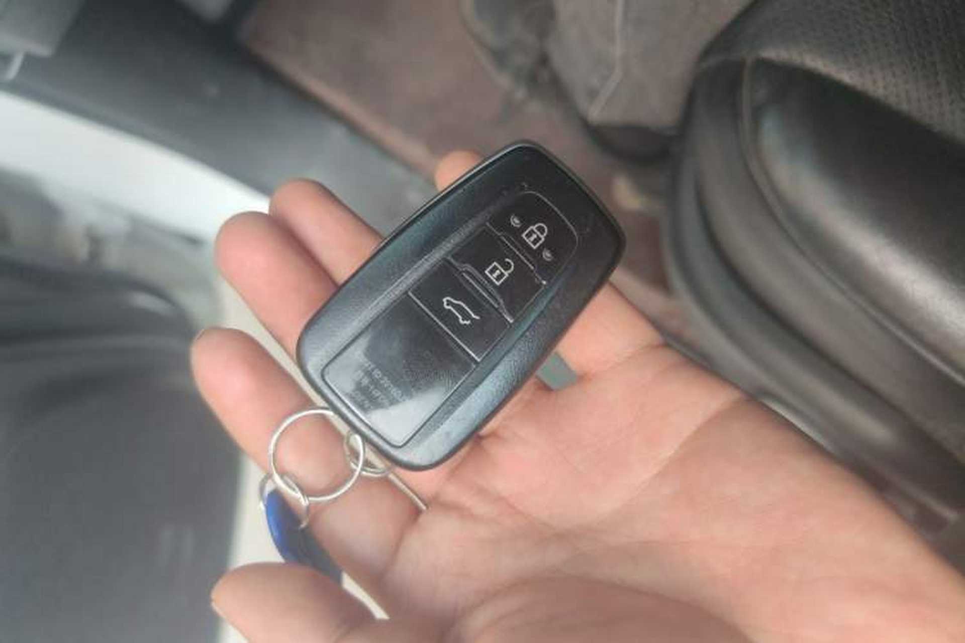 Used Toyota Prado 2018 3.5L Automatic TX-L Vehicle Key