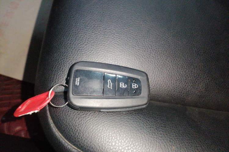 Used Toyota Prado 2018 3.5L Automatic TX Vehicle Key