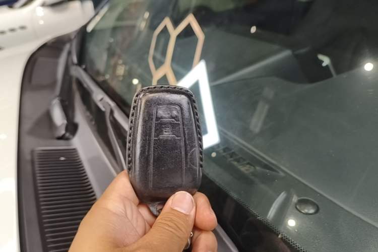 Used Toyota Prado 2018 3.5L Automatic TX-L Vehicle Key