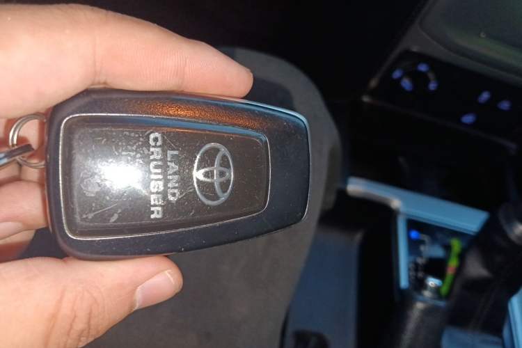 Used Toyota Prado 2018 3.5L Automatic TX-L NAVI Vehicle Key