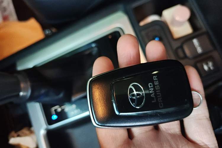 Used Toyota Prado 2018 3.5L Automatic TX-L NAVI Vehicle Key