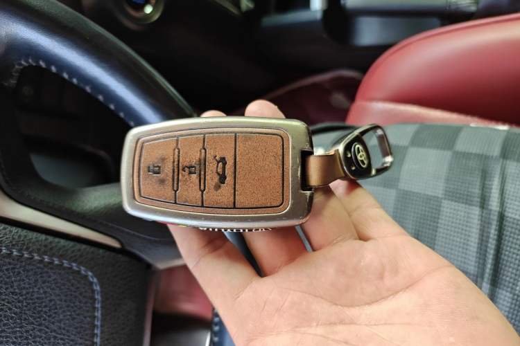 Used Toyota Prado 2018 3.5L Automatic SX Vehicle Key