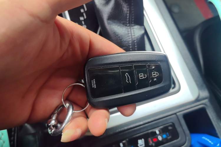 Used Toyota Prado 2018 3.5L Automatic SX Vehicle Key