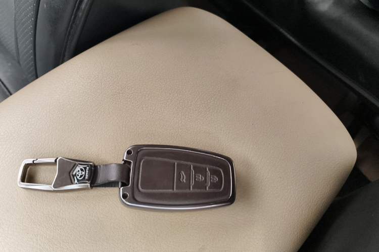 Used Toyota Prado 2018 3.5L Automatic TX-L Vehicle Key