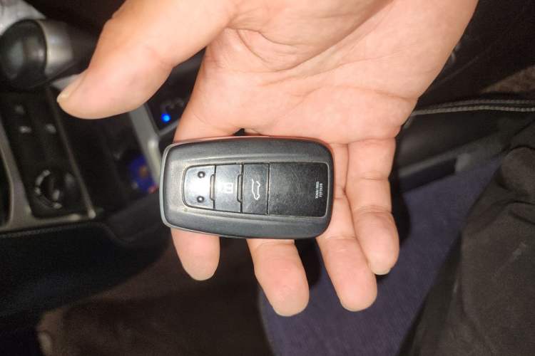 Used Toyota Prado 2018 3.5L Automatic TX Vehicle Key