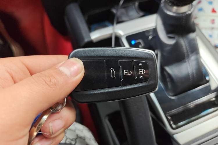 Used Toyota Prado 2018 3.5L Automatic SX Vehicle Key
