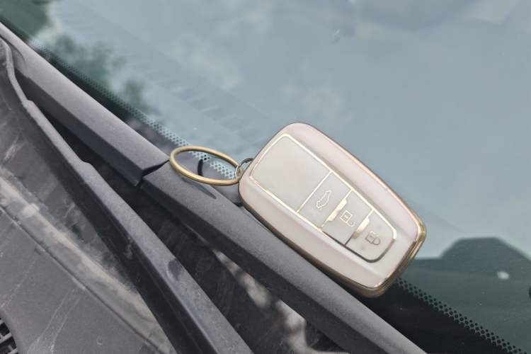 Used Toyota Prado 2018 3.5L Automatic TX-L Vehicle Key