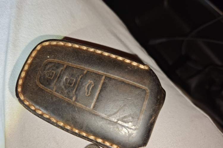 Used Toyota Prado 2018 3.5L Automatic TX-L Vehicle Key