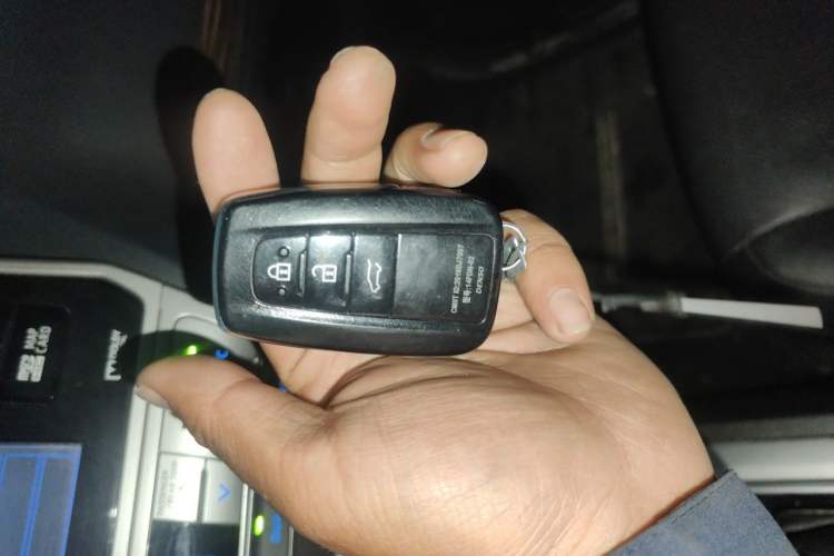 Used Toyota Prado 2018 3.5L Automatic TX-L NAVI Vehicle Key