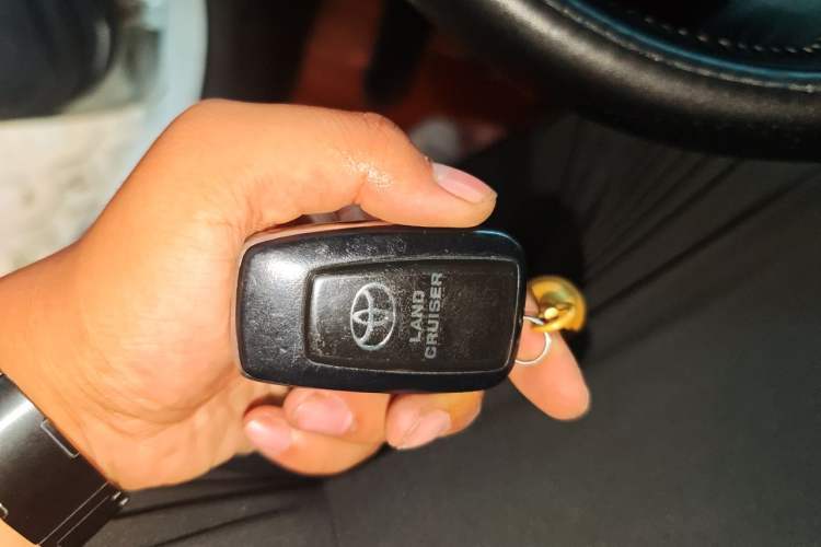 Used Toyota Prado 2018 3.5L Automatic TX-L Vehicle Key